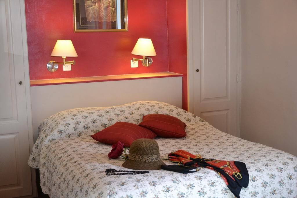 Hotellerie De L'Esplanade Rians  Værelse billede